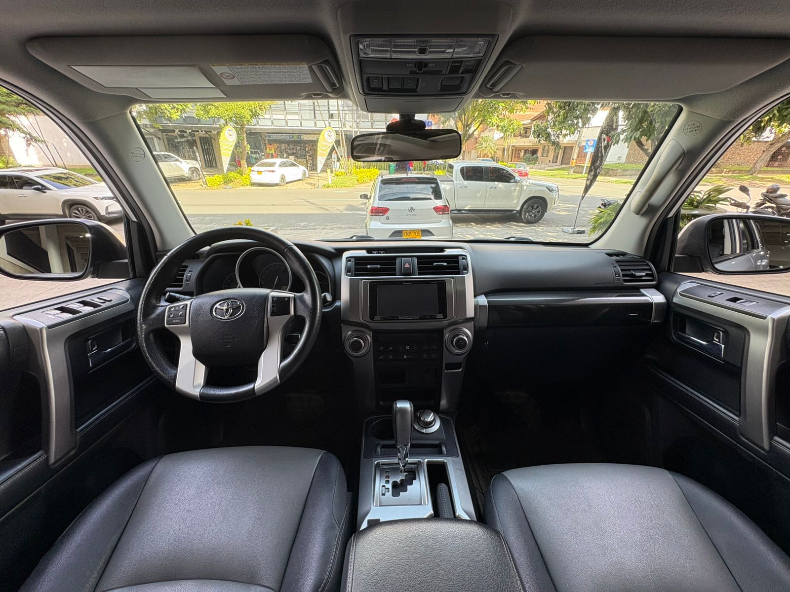 TOYOTA 4RUNNNER SR5 2018 - Imagen 9