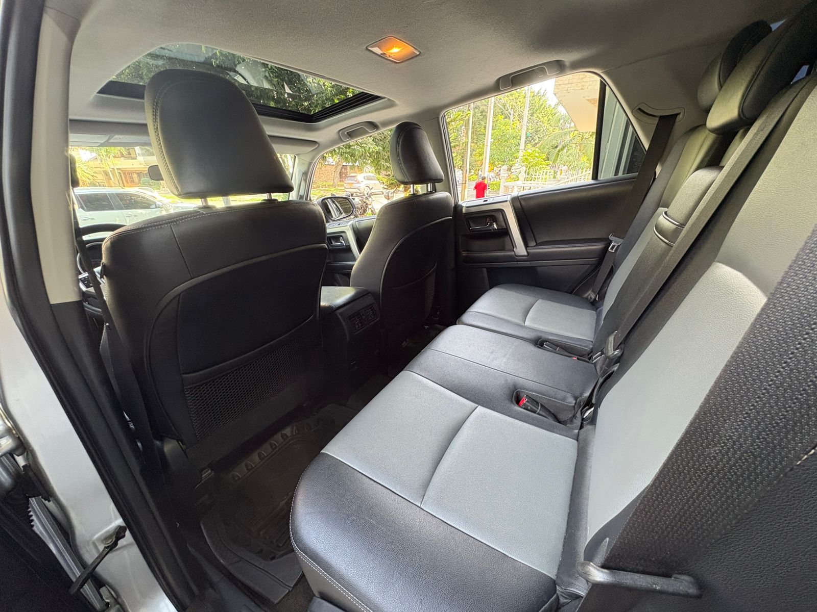 TOYOTA 4RUNNNER SR5 2018 - Imagen 15