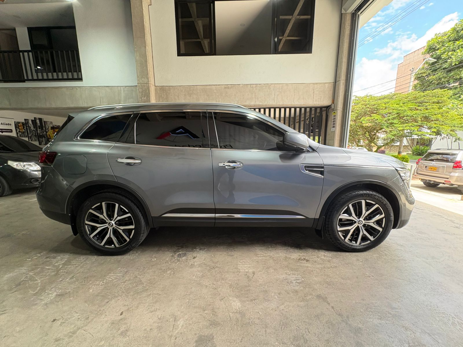 RENAULT NEW KOLEOS INTENS 2024 - Imagen 4