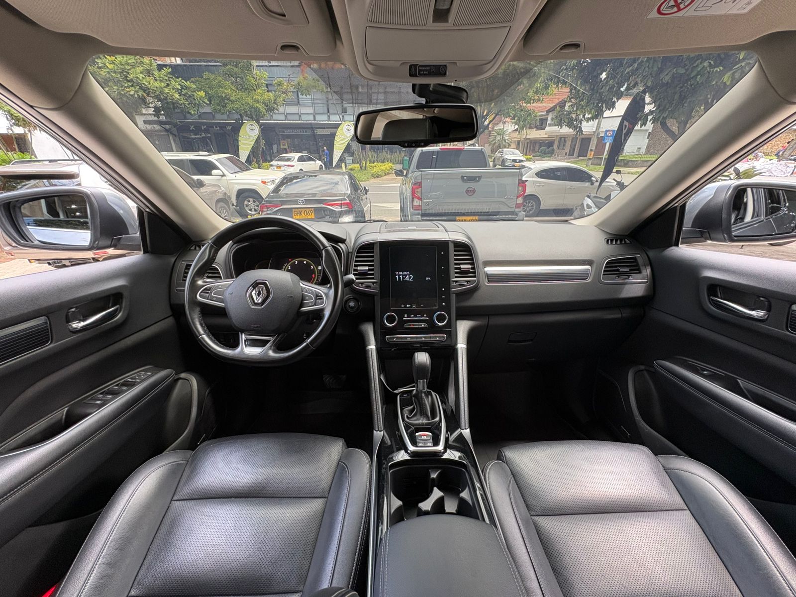 RENAULT NEW KOLEOS INTENS 2024 - Imagen 9