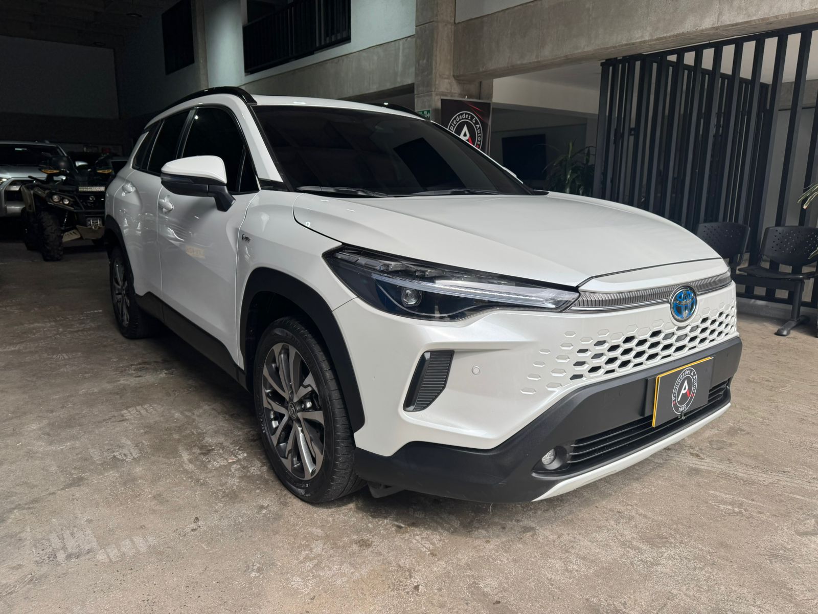 TOYOTA COROLLA CROSS HEV SEG 2025 - Imagen 3