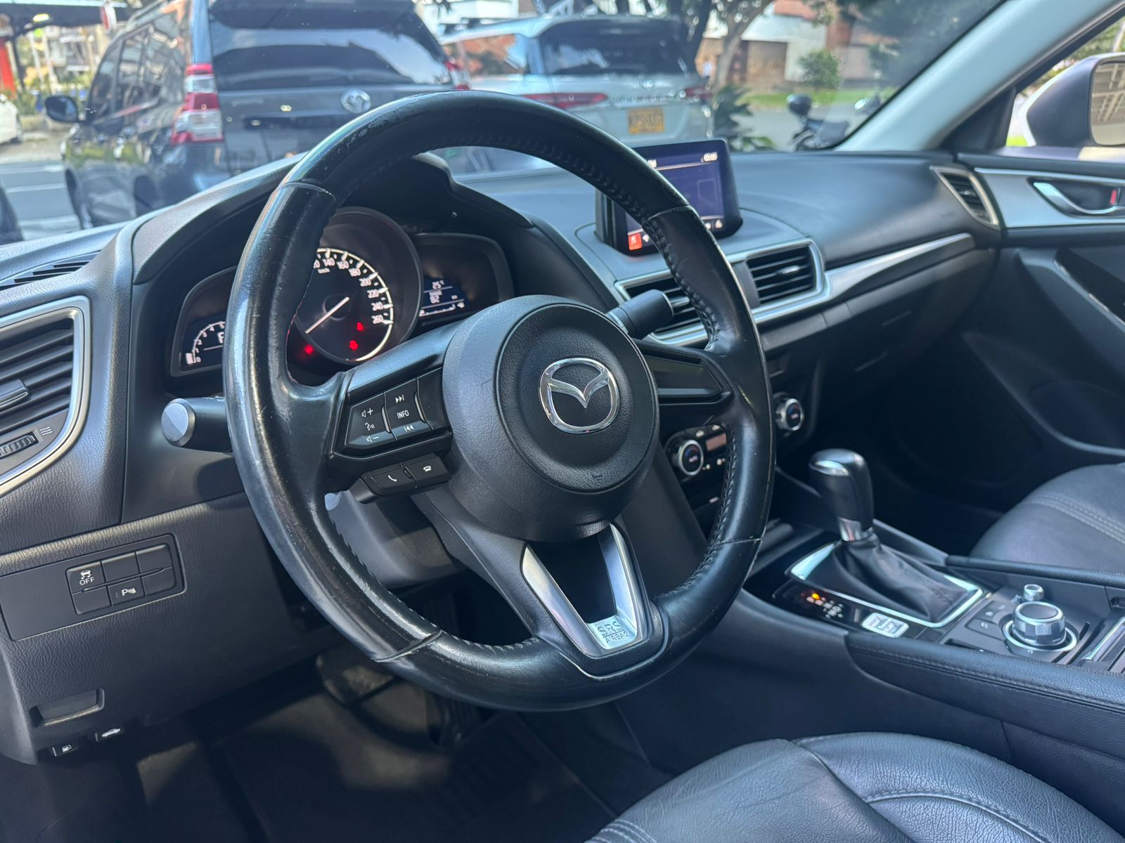 MAZDA 3 TOURING 2018 - Imagen 10