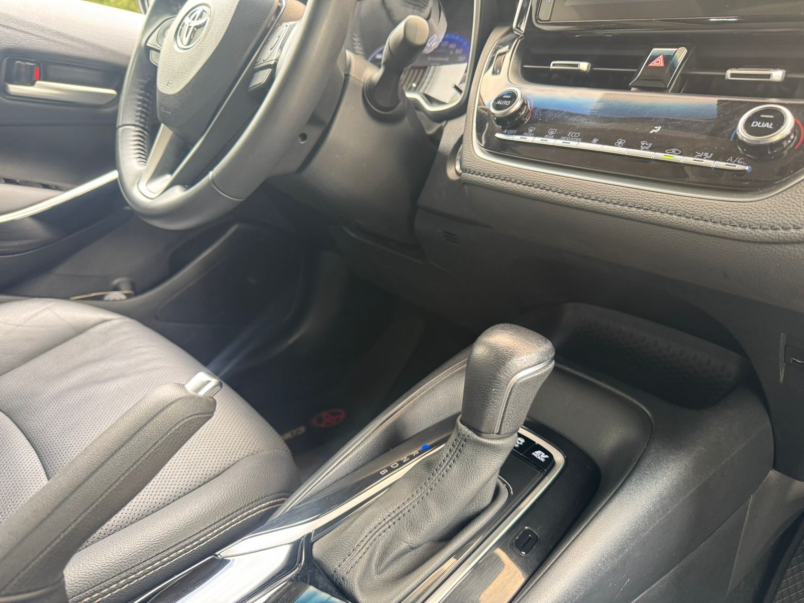 TOYOTA COROLLA SE-G HIBRIDO 2023 - Imagen 22