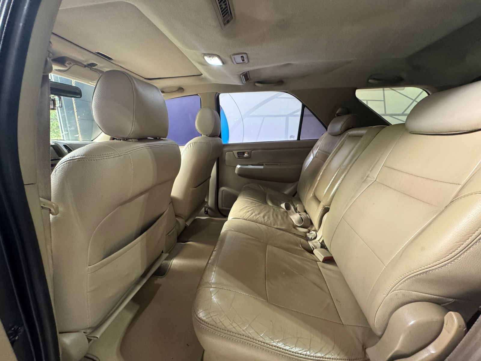 TOYOTA FORTUNER SR5 2011 - Imagen 12