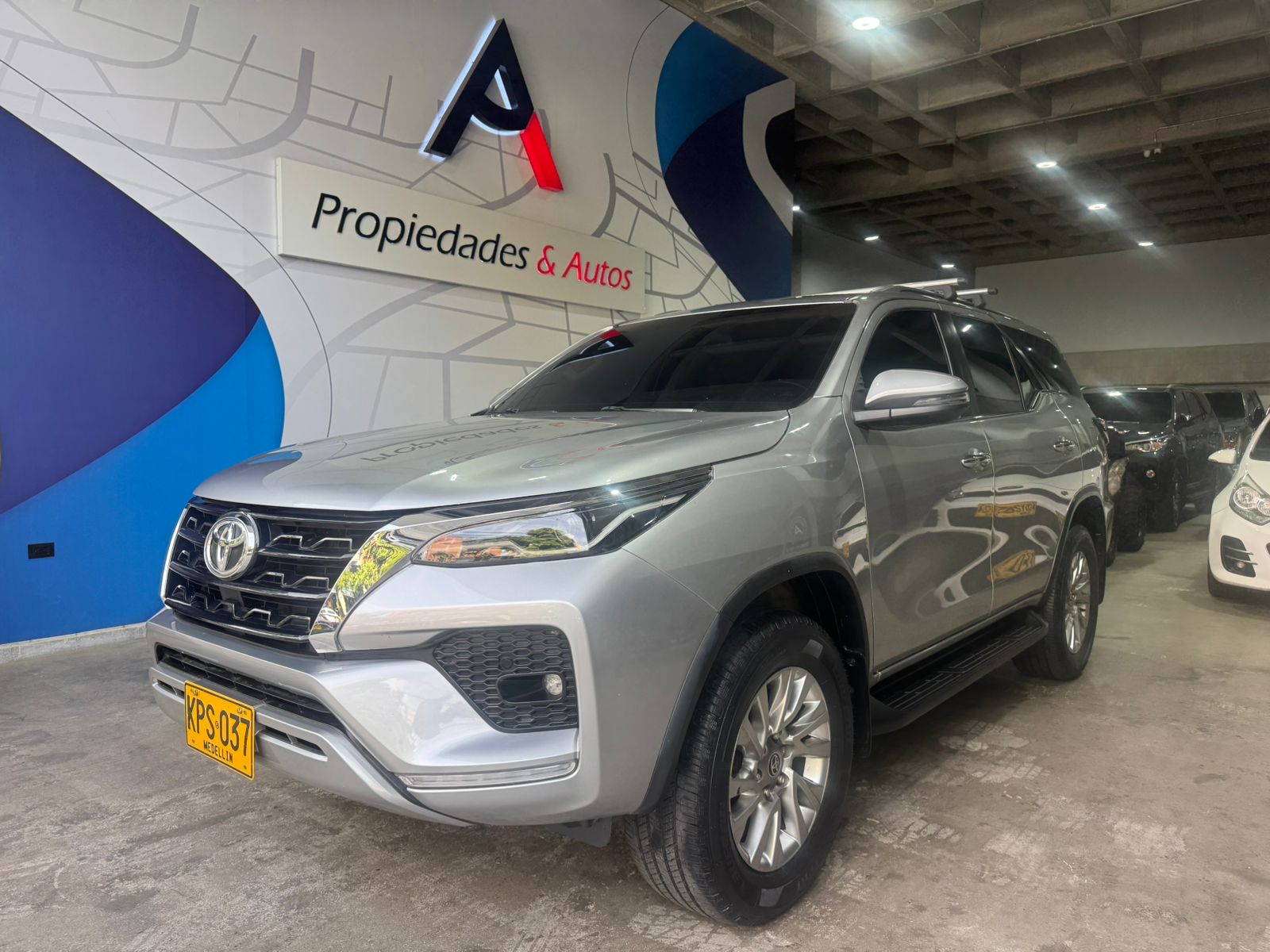 TOYOTA FORTUNER SRV 2021