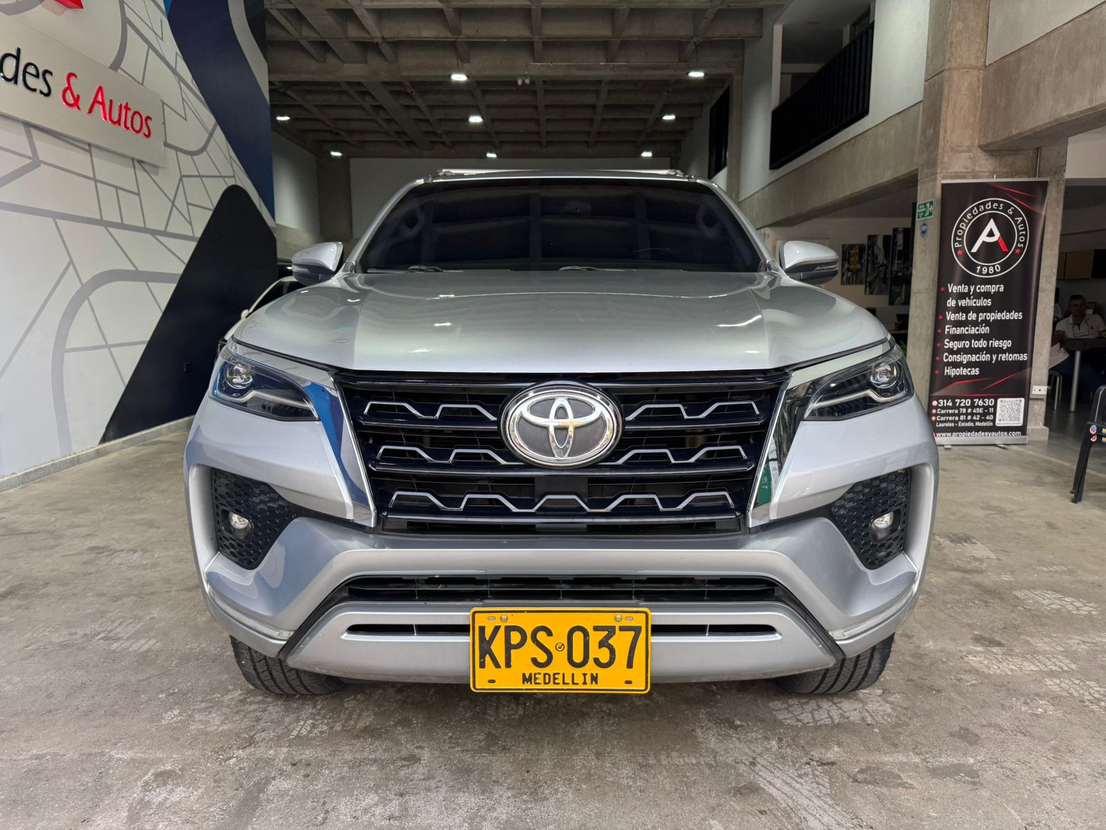 TOYOTA FORTUNER SRV 2021 - Imagen 2
