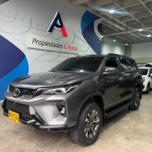 TOYOTA FORTUNER SRV 2024