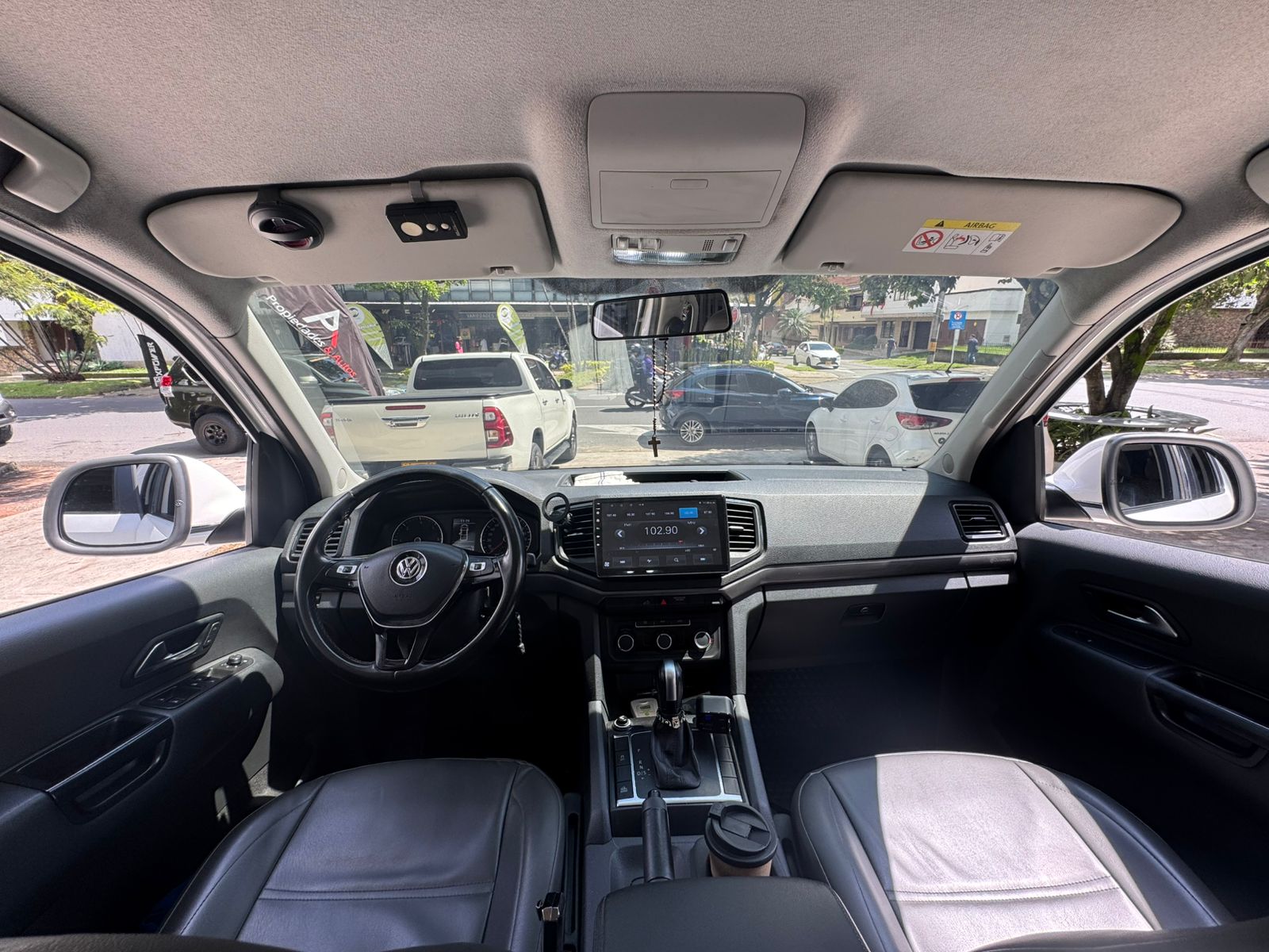 VOLKSWAGEN AMAROK COMFORTLINE 2021 - Imagen 10