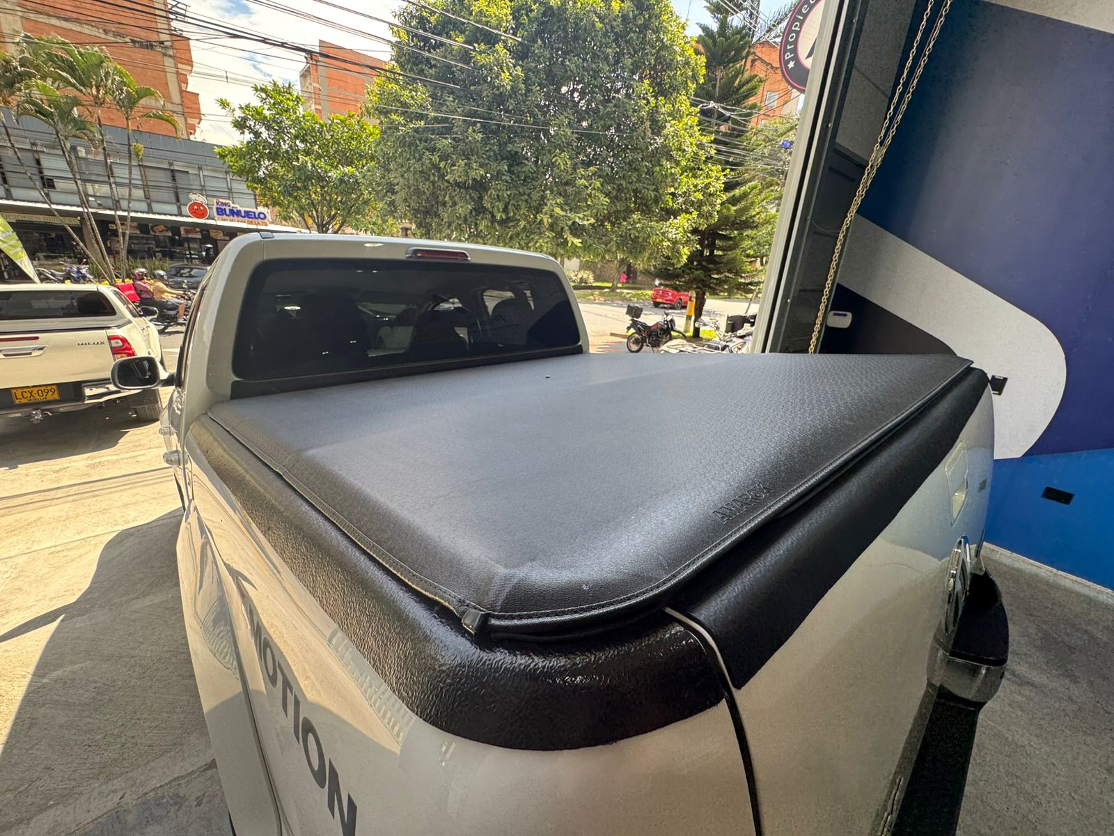 VOLKSWAGEN AMAROK COMFORTLINE 2021 - Imagen 17