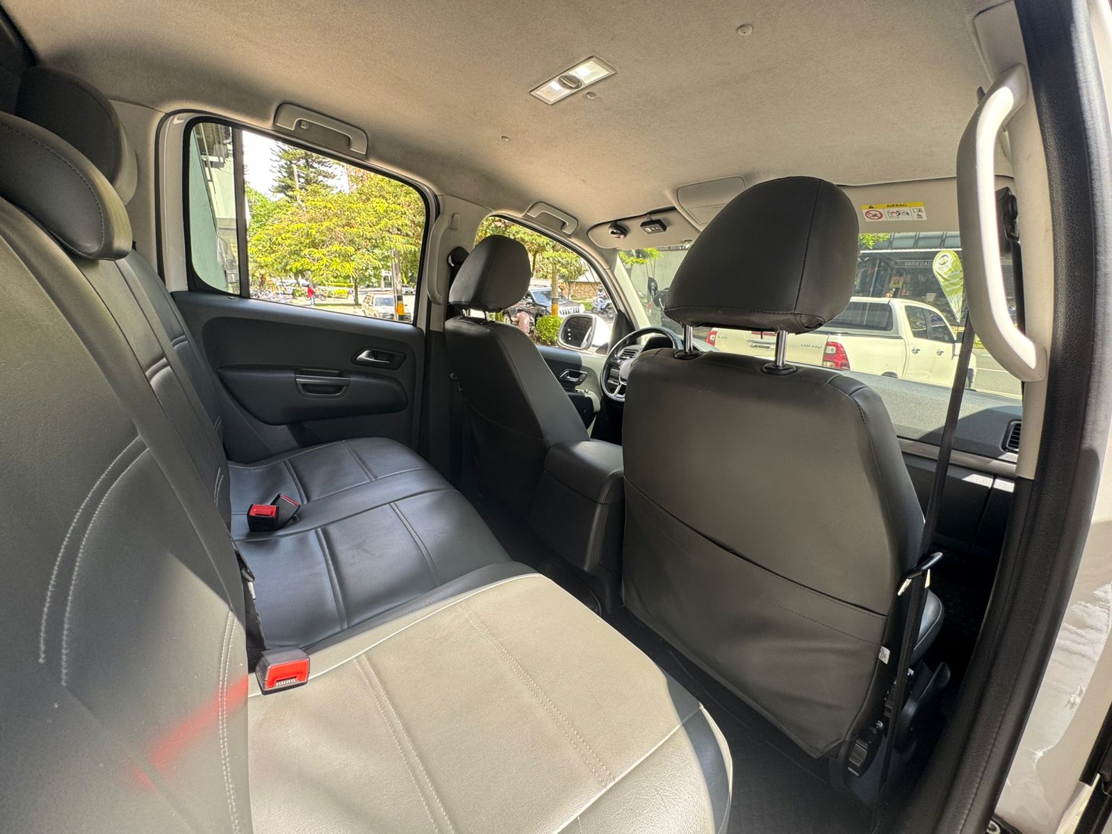 VOLKSWAGEN AMAROK COMFORTLINE 2021 - Imagen 18