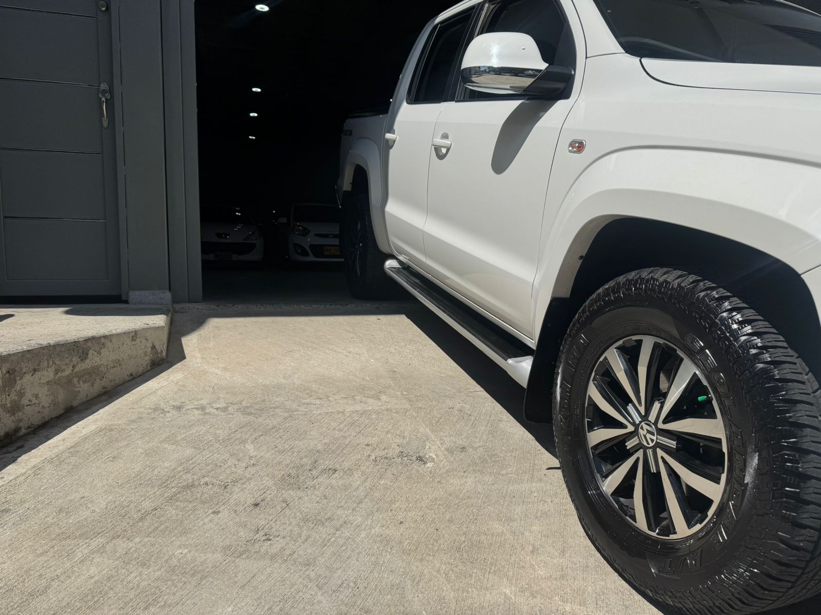 VOLKSWAGEN AMAROK COMFORTLINE 2021 - Imagen 23