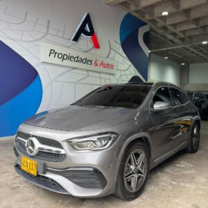 MERCEDES BENZ GLA 200 2021