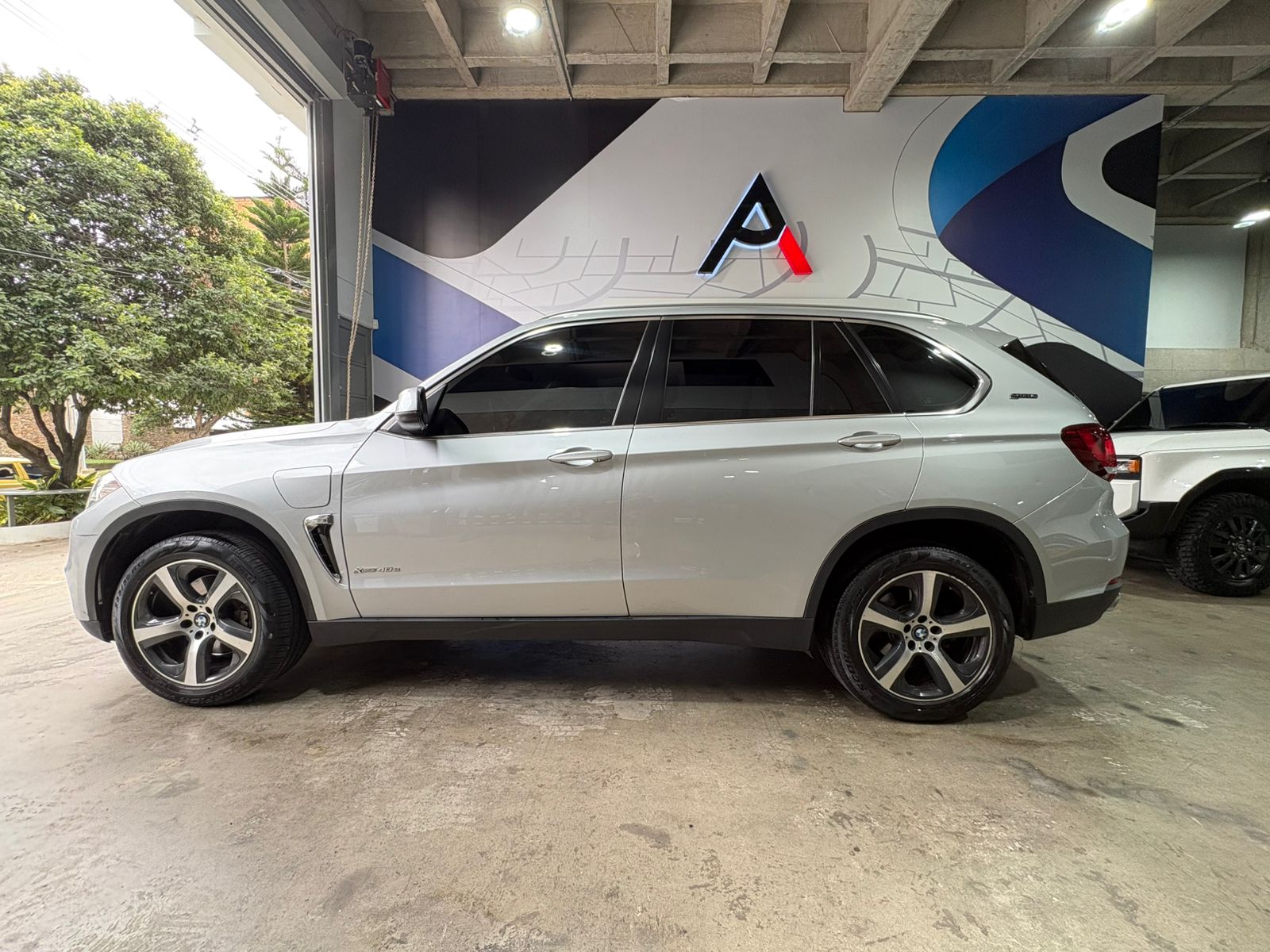 BMW X5 XDRIVE 40E 2018 - Imagen 8