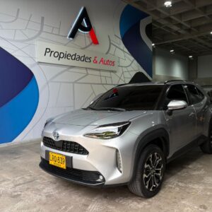 TOYOTA YARIS CROSS XS 2023 SALVAMENTO