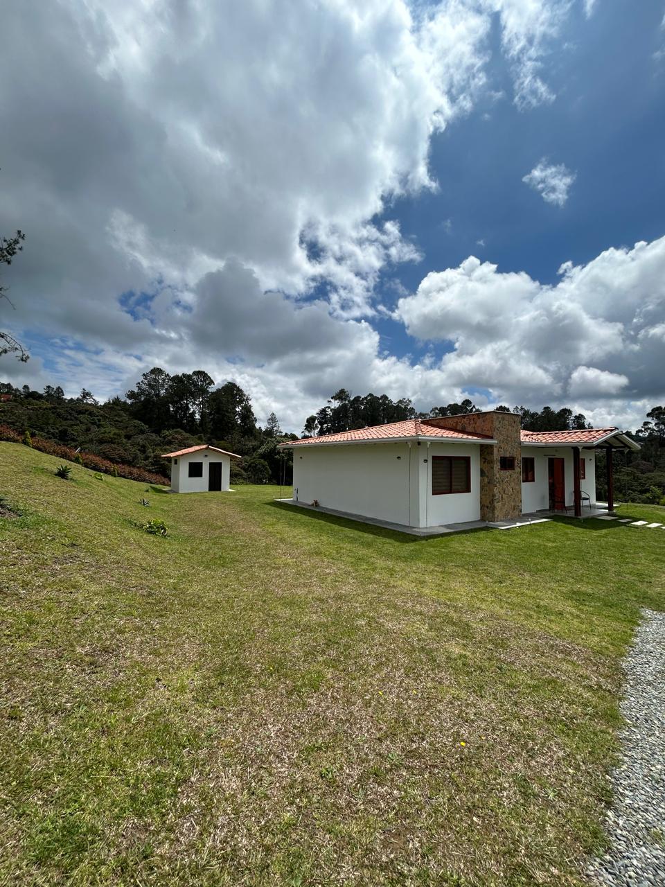 FINCA SANTA ELENA, ANTIOQUIA - Imagen 2