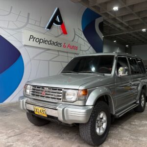 MITSUBISHI MONTERO GLS 2005