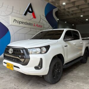 TOYOTA HILUX 2018