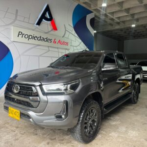 TOYOTA HILUX SRX 2023