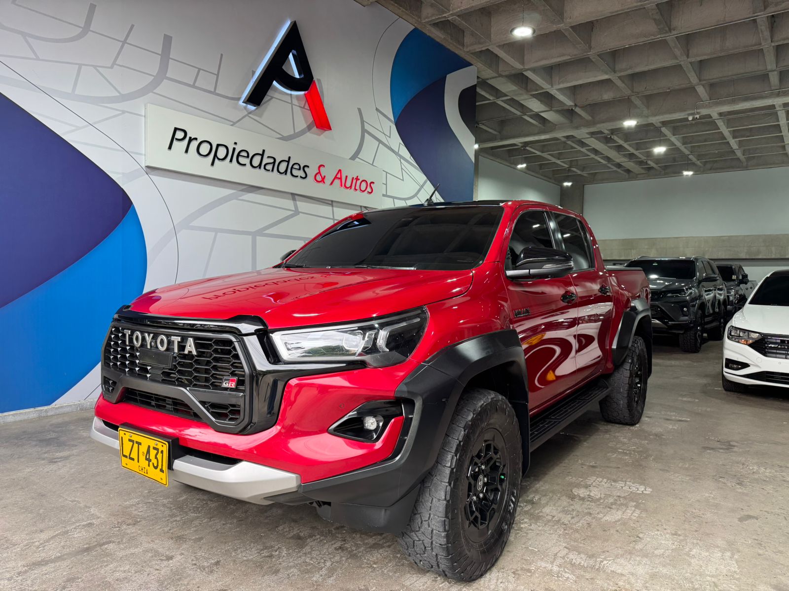 TOYOTA HILUX GR 2023