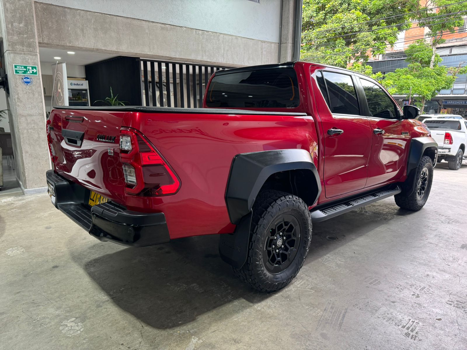 TOYOTA HILUX GR 2023 - Imagen 5