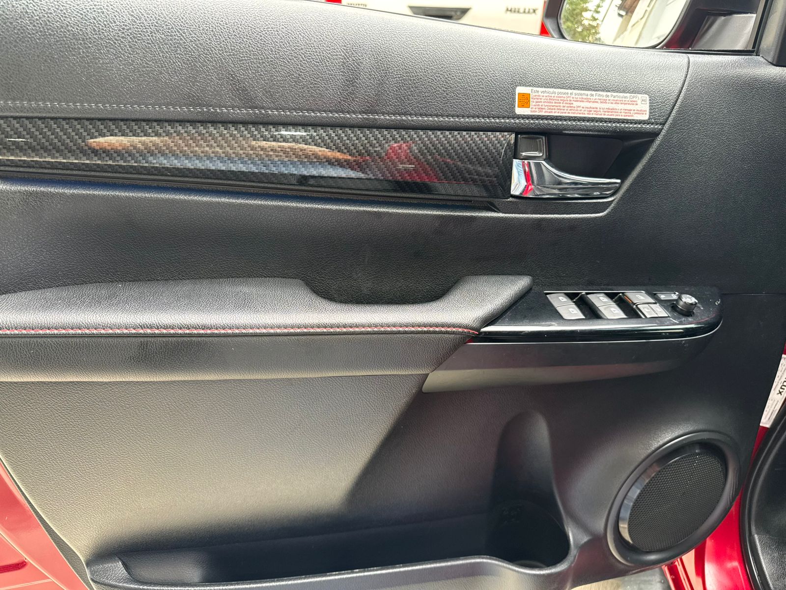 TOYOTA HILUX GR 2023 - Imagen 11