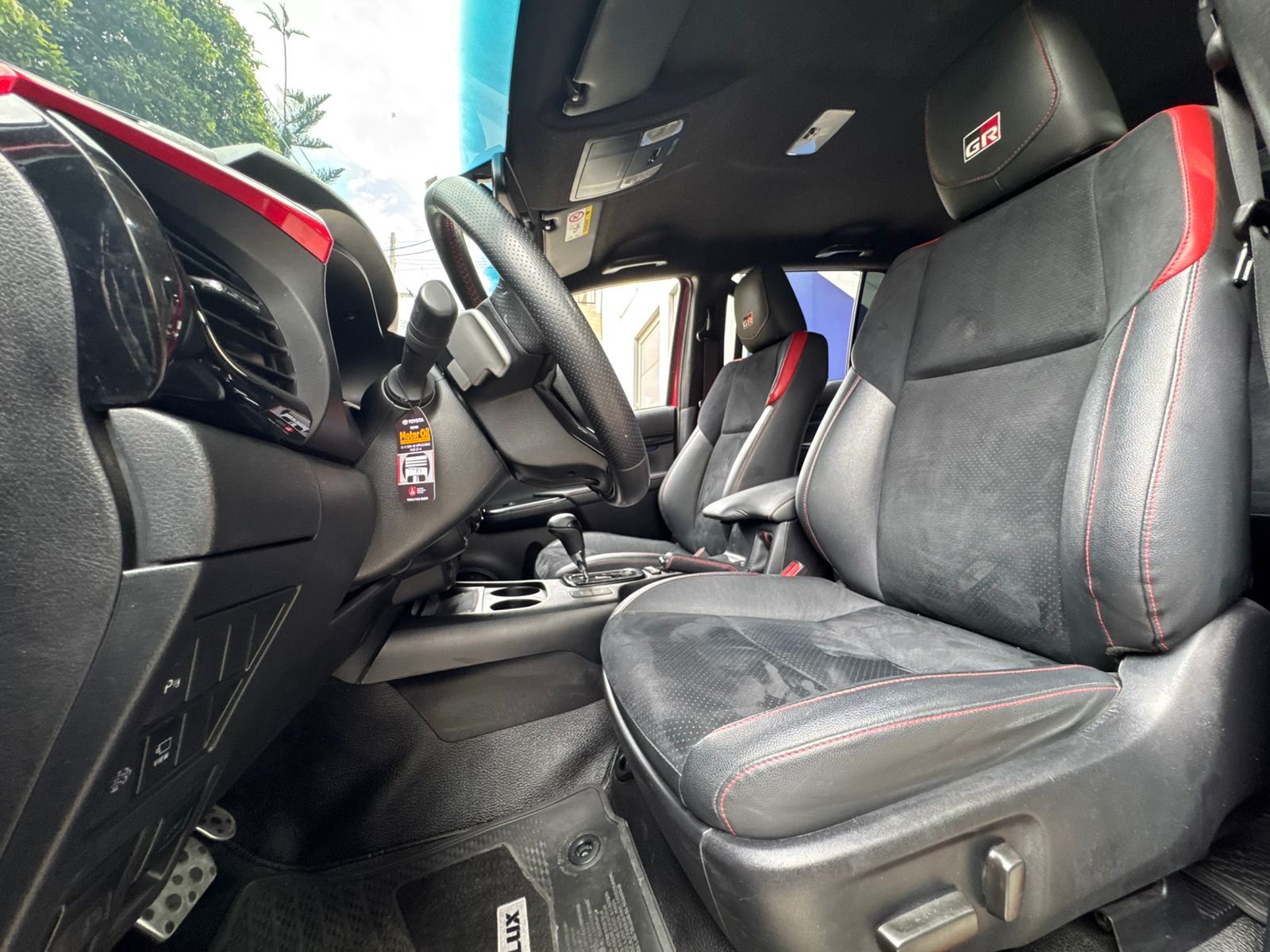 TOYOTA HILUX GR 2023 - Imagen 14