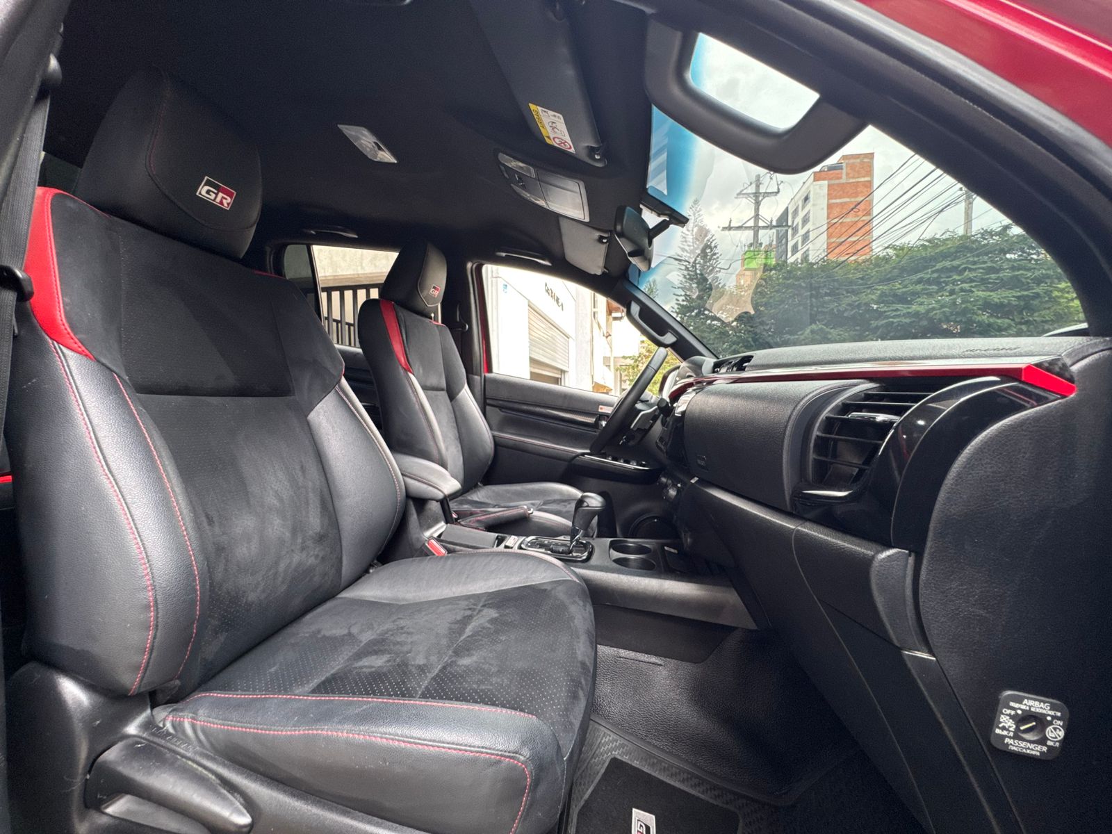 TOYOTA HILUX GR 2023 - Imagen 21