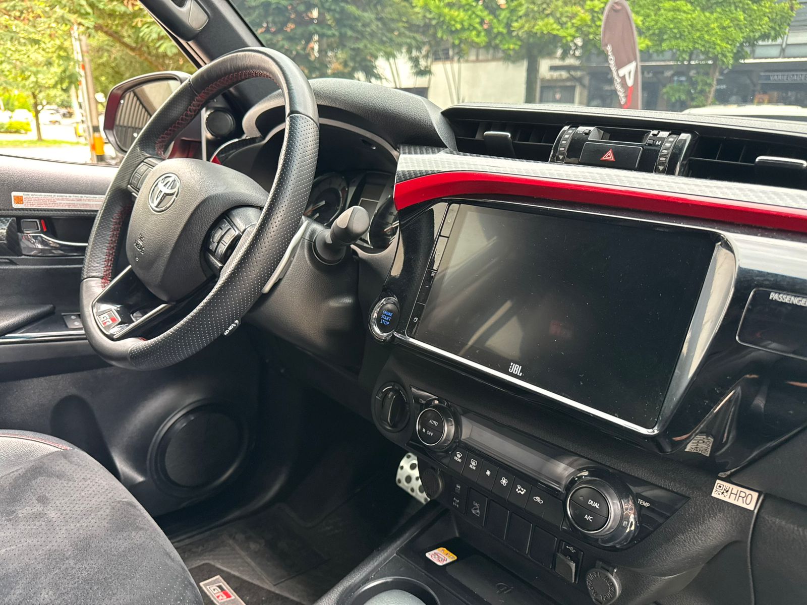 TOYOTA HILUX GR 2023 - Imagen 23