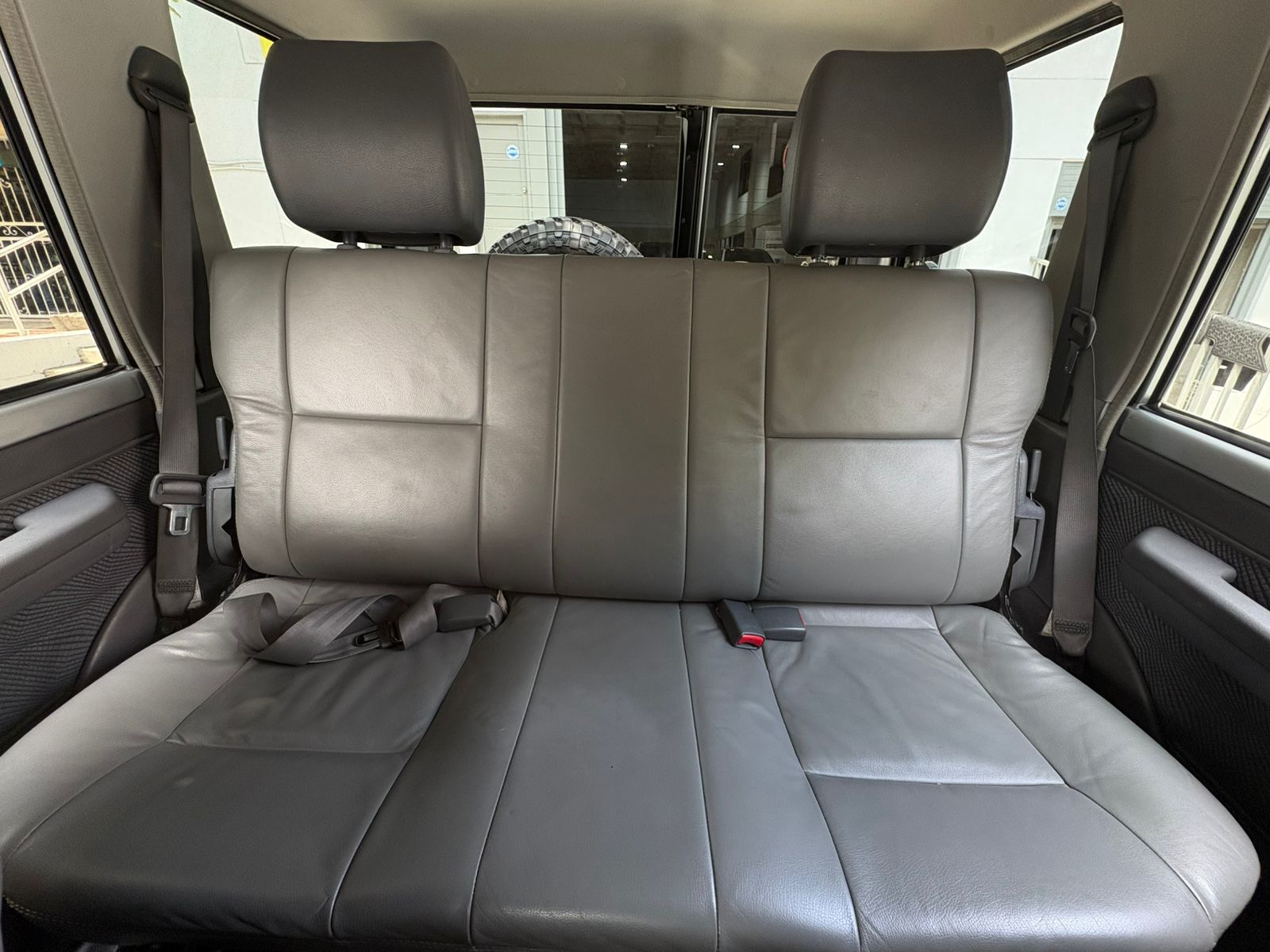 TOYOTA LAND CRUISER 70 LX V6 2013 - Imagen 10