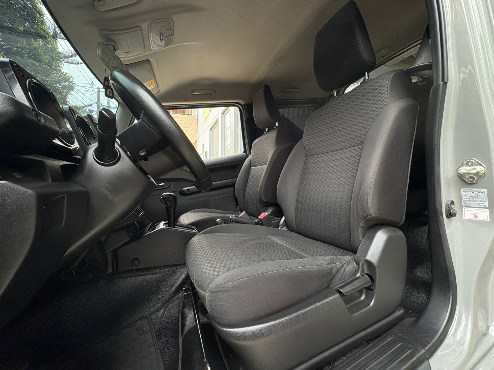 SUZUKI JIMMY AT 2021 - Imagen 13