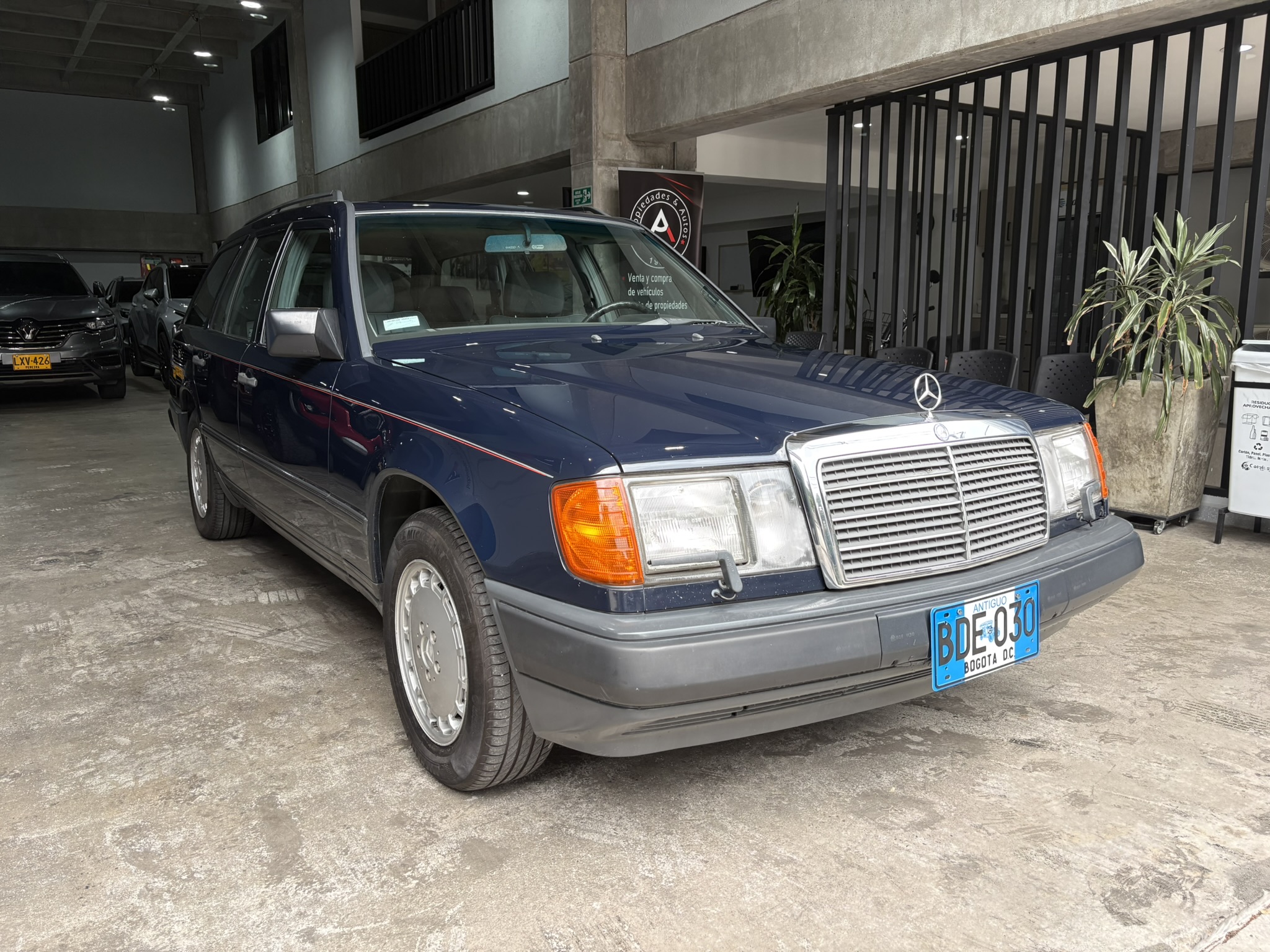 MERCEDES BENZ 300 TE 1989 - Imagen 3