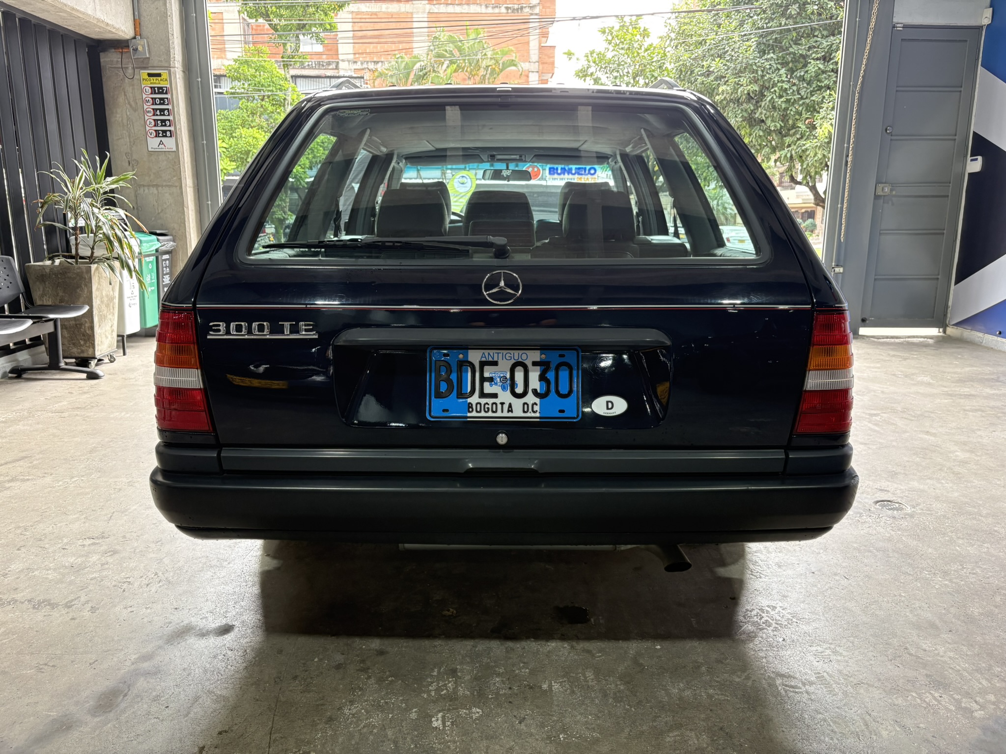 MERCEDES BENZ 300 TE 1989 - Imagen 6