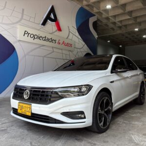 VOLKSWAGEN JETTA R-LINE 2019