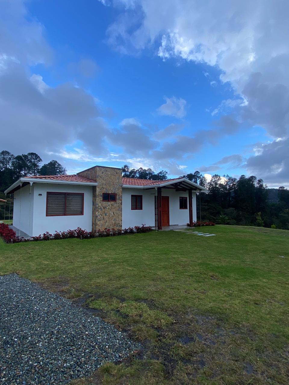 FINCA SANTA ELENA, ANTIOQUIA - Imagen 13