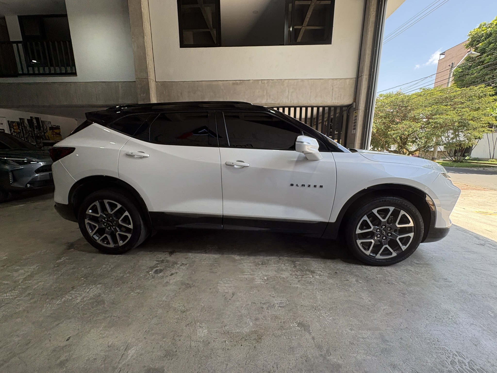 CHEVROLET BLAZER RS 2023 - Imagen 4