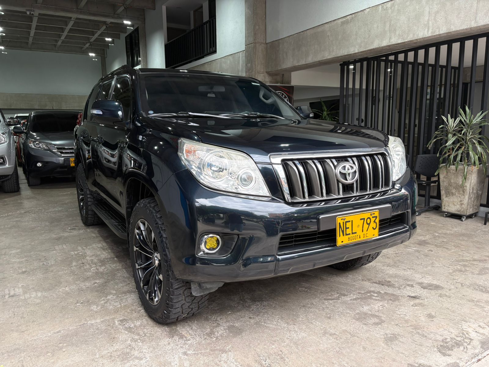 TOYOTA PRADO TXL BLINDADA 2013 - Imagen 3
