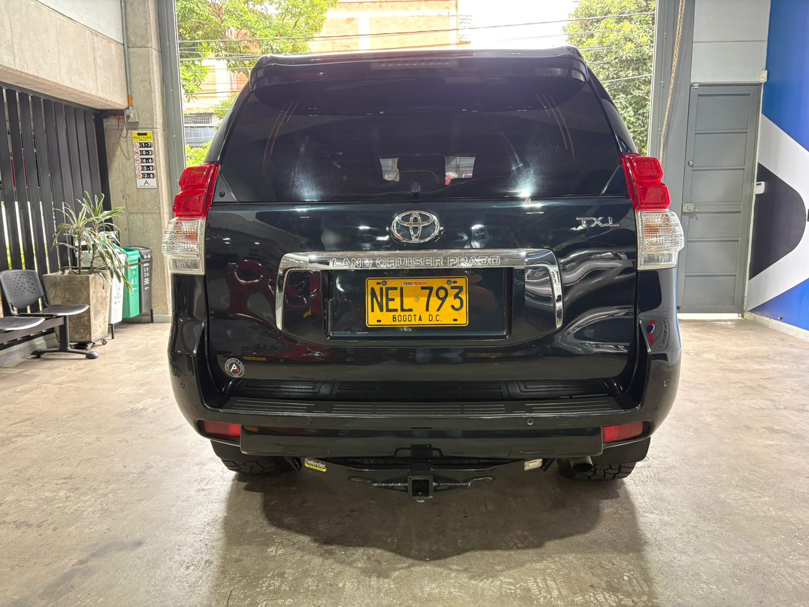 TOYOTA PRADO TXL BLINDADA 2013 - Imagen 6