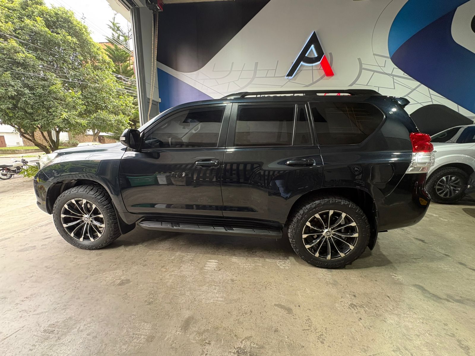 TOYOTA PRADO TXL BLINDADA 2013 - Imagen 8