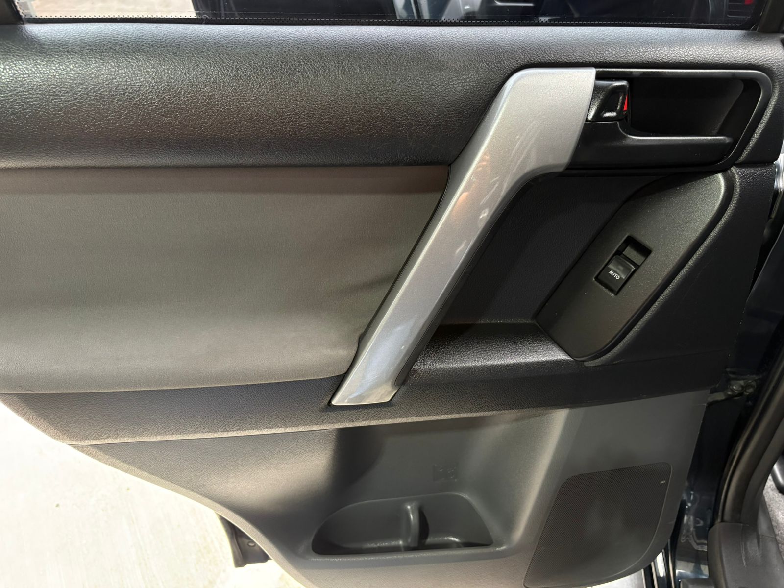 TOYOTA PRADO TXL BLINDADA 2013 - Imagen 16