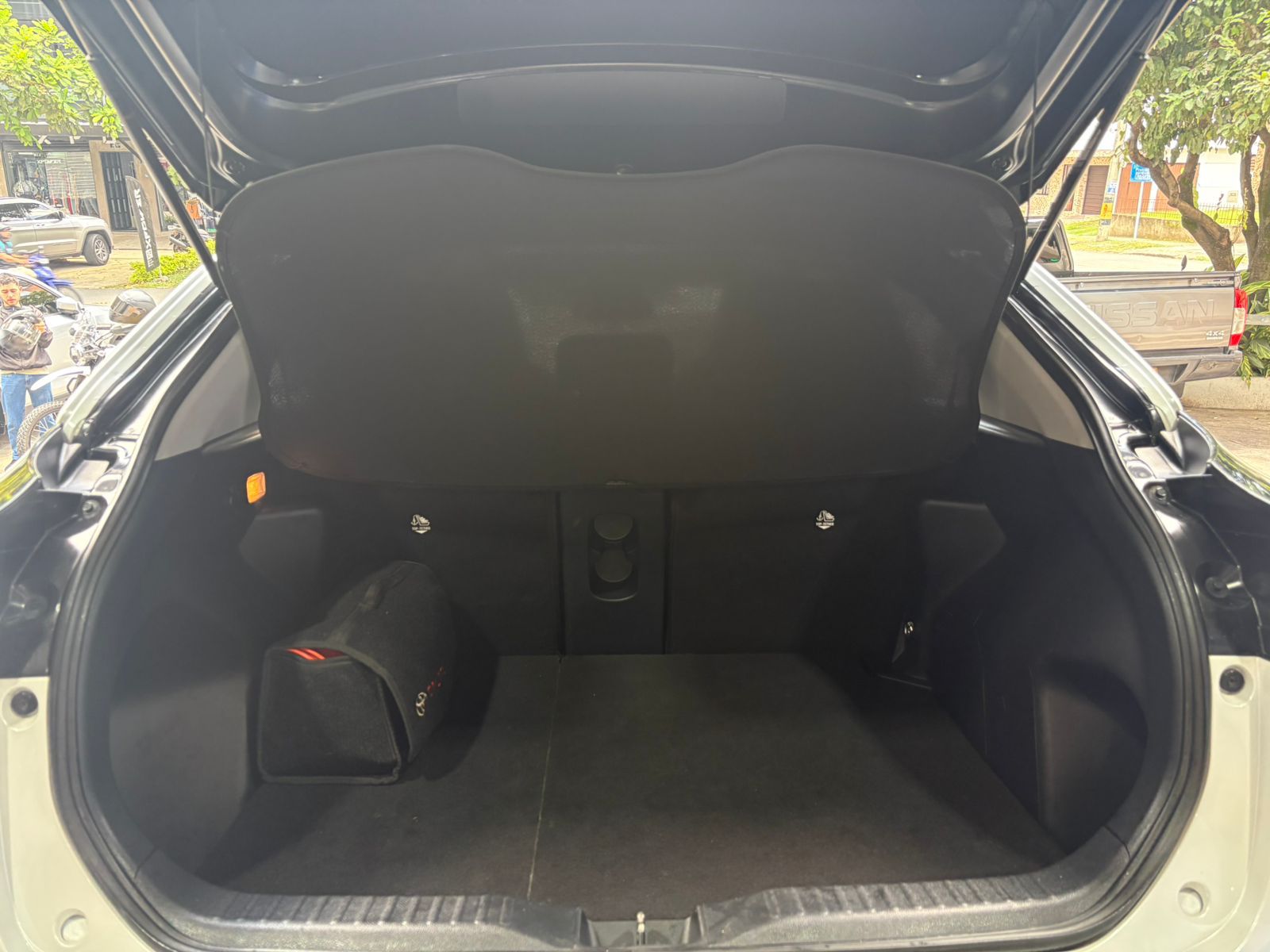 TOYOTA YARIS CROSS XLS 2025 - Imagen 17