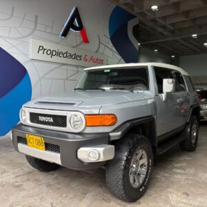 TOYOTA FJ CRUISER 2020
