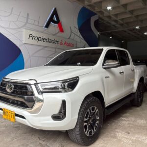 TOYOTA HILUX SRX 2023