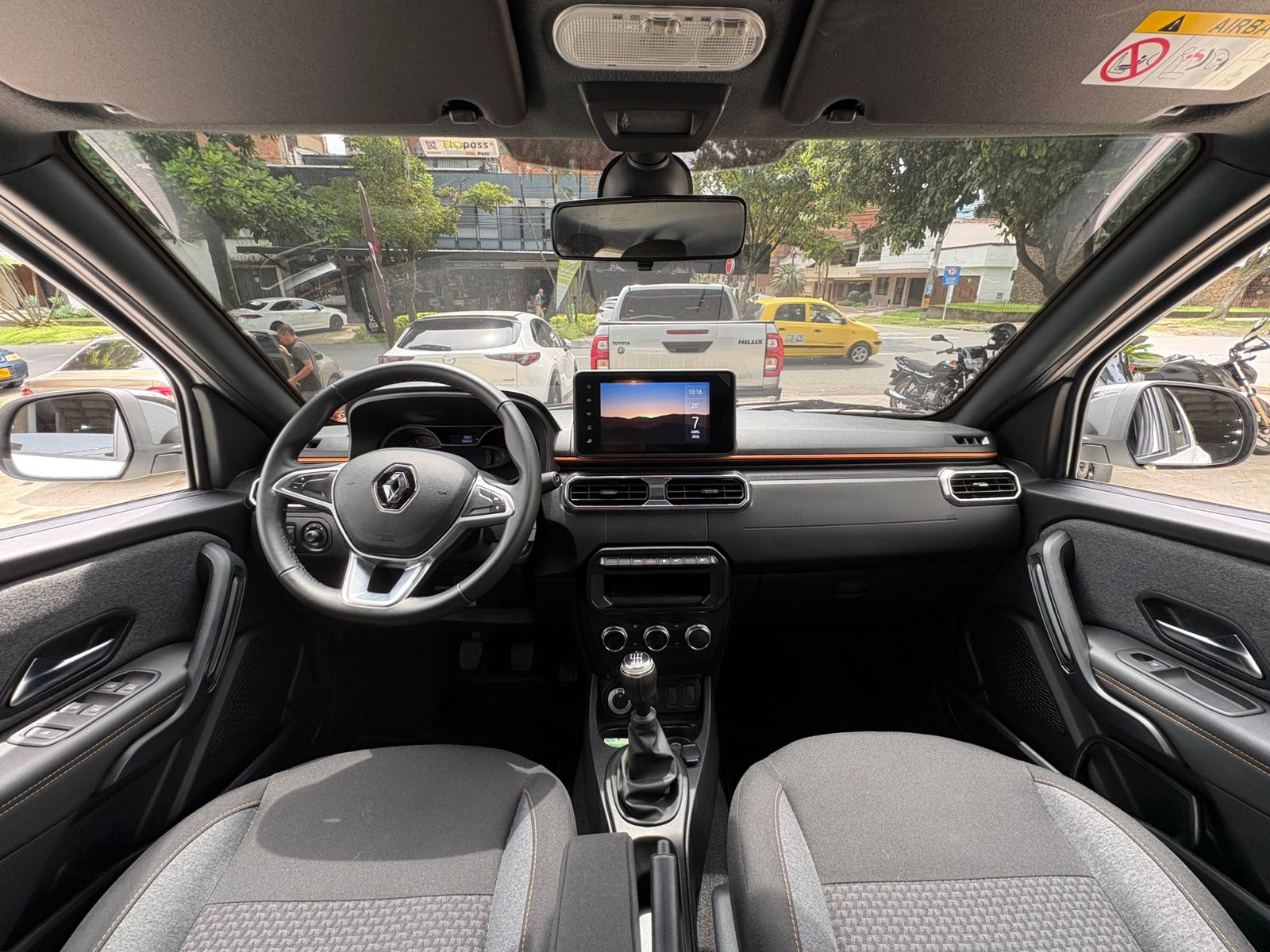 RENAULT DUSTER OROCH INTENS 2026 - Imagen 9