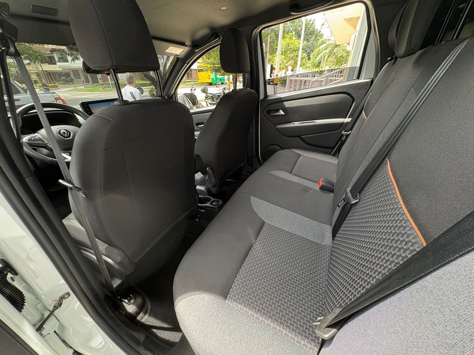 RENAULT DUSTER OROCH INTENS 2026 - Imagen 15