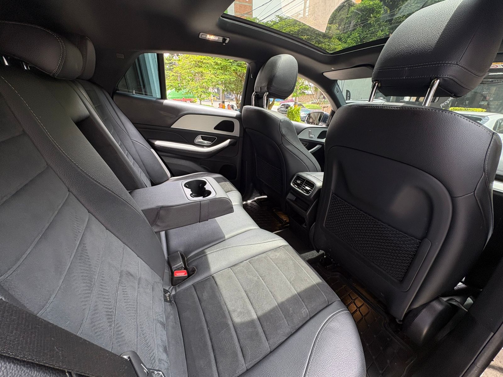 MERCEDES BENZ GLE 450 4MATIC COUPE AMG LINE - Imagen 19