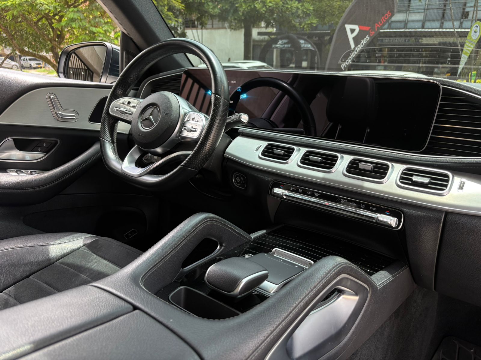 MERCEDES BENZ GLE 450 4MATIC COUPE AMG LINE - Imagen 23