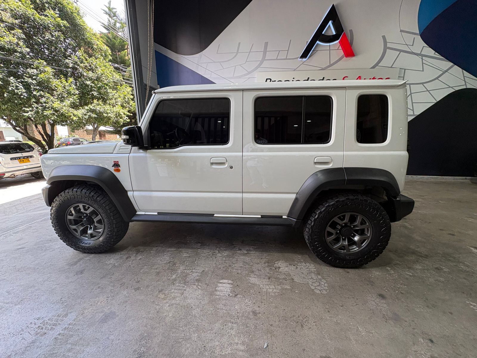 SUZUKI JIMNY ALL GRIP 2026 - Imagen 8