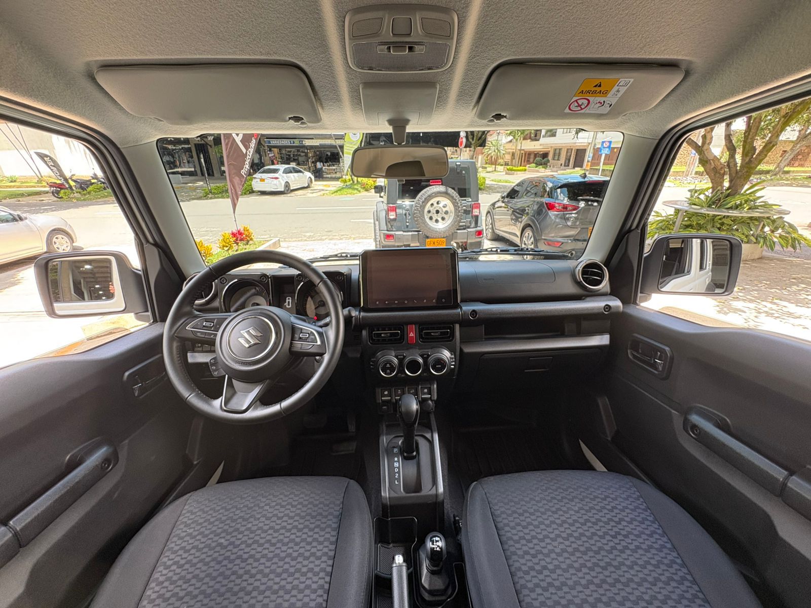 SUZUKI JIMNY ALL GRIP 2026 - Imagen 9