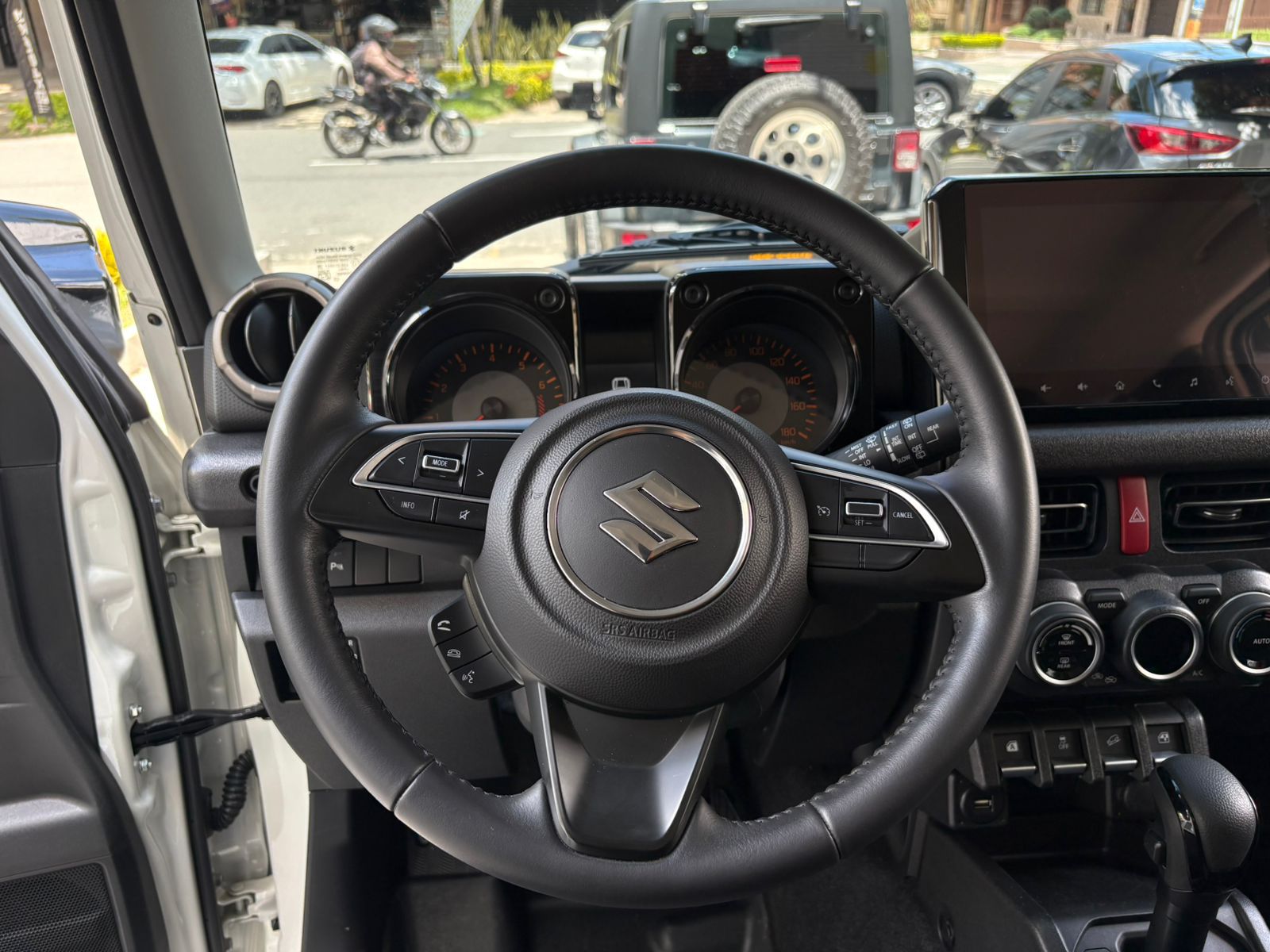 SUZUKI JIMNY ALL GRIP 2026 - Imagen 12