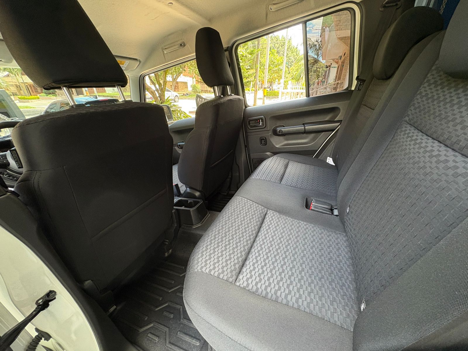 SUZUKI JIMNY ALL GRIP 2026 - Imagen 15